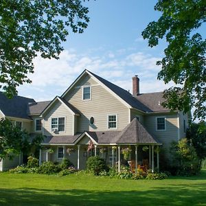 High Hill Inn
